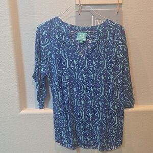 Lilly Pulitzer Blue and White Relaxed Graphic Blouse